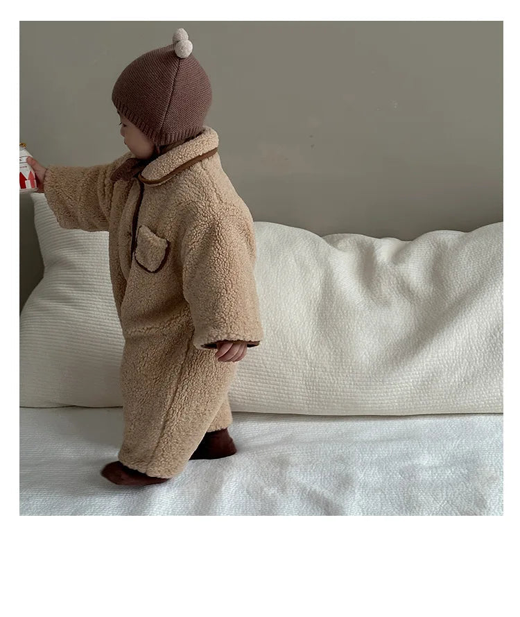 Barboteuse velours bébé – Chaleur, confort et style adorable