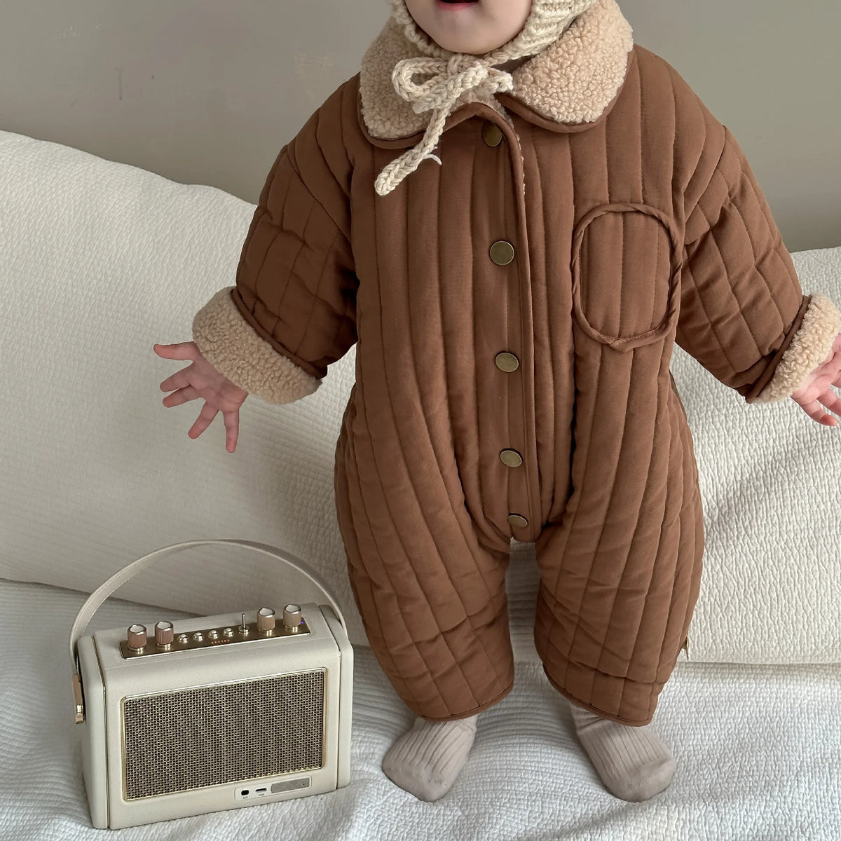 Barboteuse velours bébé – Chaleur, confort et style adorable